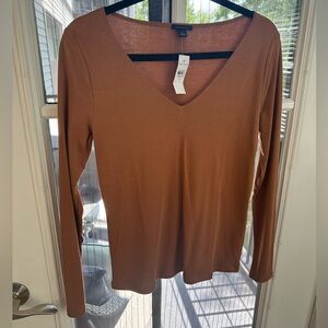 Ann Taylor V-Neck Long Sleeve Top – Size M – Camel NWT